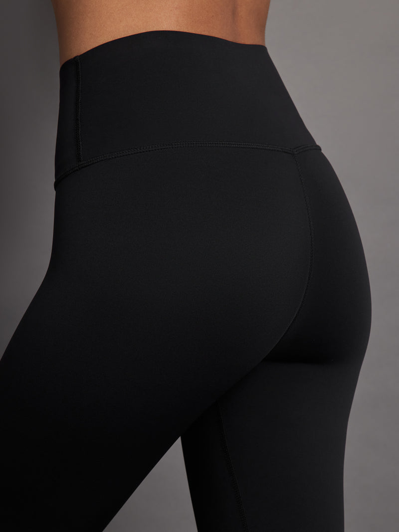 High Rise Full-Length Legging in Diamond Compression - Black