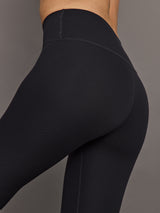 High Rise Legging in Ribbed Melt - Black