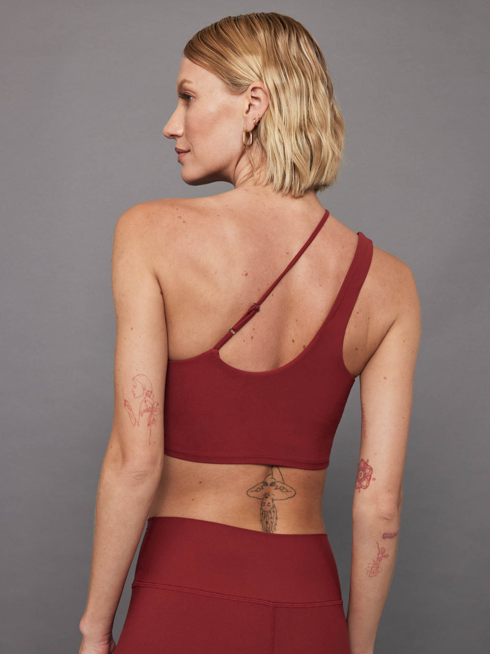 One Shoulder Convertible Bra Top in Melt - Merlot