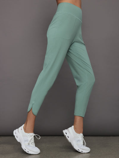 Jogger in Melt - Granite Green