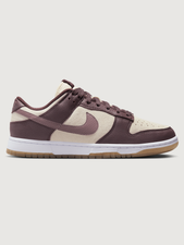 WMNS NIKE DUNK LOW