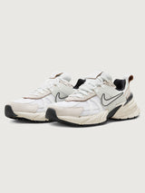 Nike V2K Run - Summit White/ Chrome / White / LT Orewood Brn